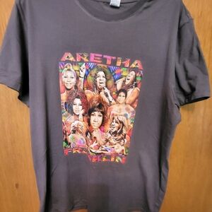 Aretha Franklin Unisex T-shirt *Size L* Gray with a colorful collage on the frt.